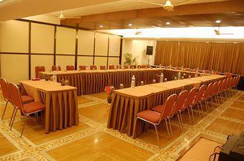 Sapphire Hotel Lonavala Luaran gambar
