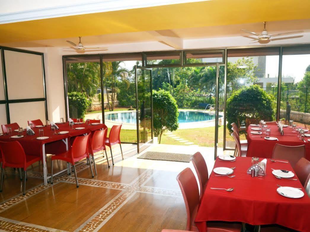 Sapphire Hotel Lonavala Luaran gambar